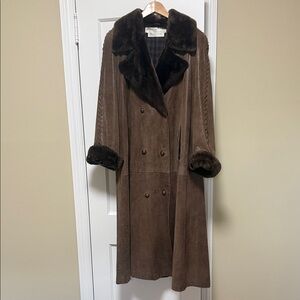 Brown italian Leather Trapeze Coat with Fur Trim.